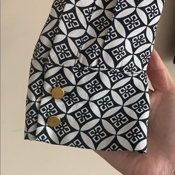 Club Monaco top - Picture 2 of 9